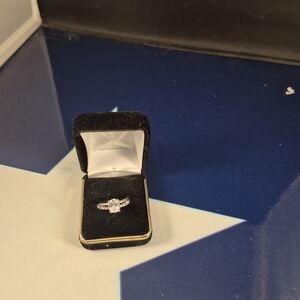 Elegant Silver Women's Ring